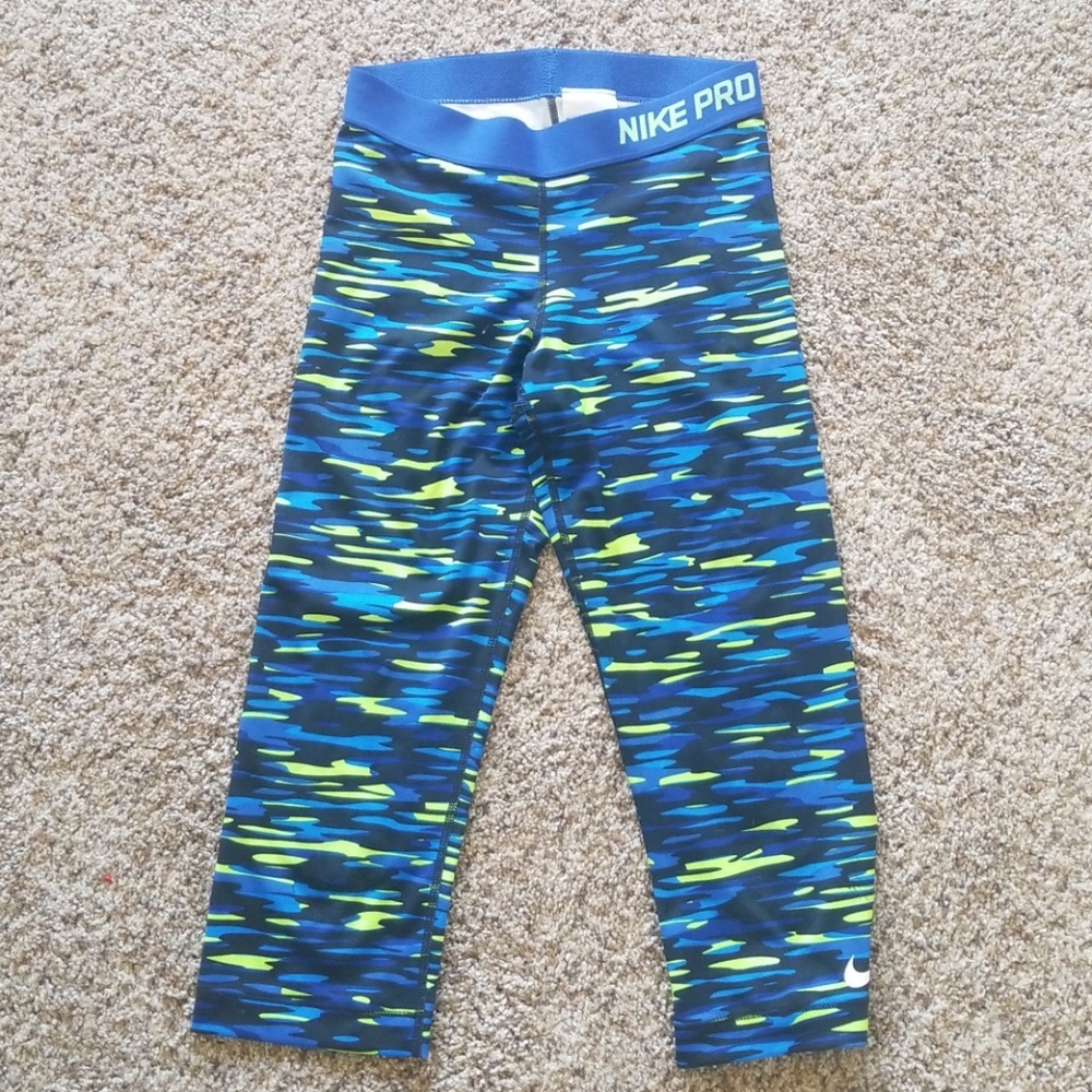 Nike dri-fit crop pant